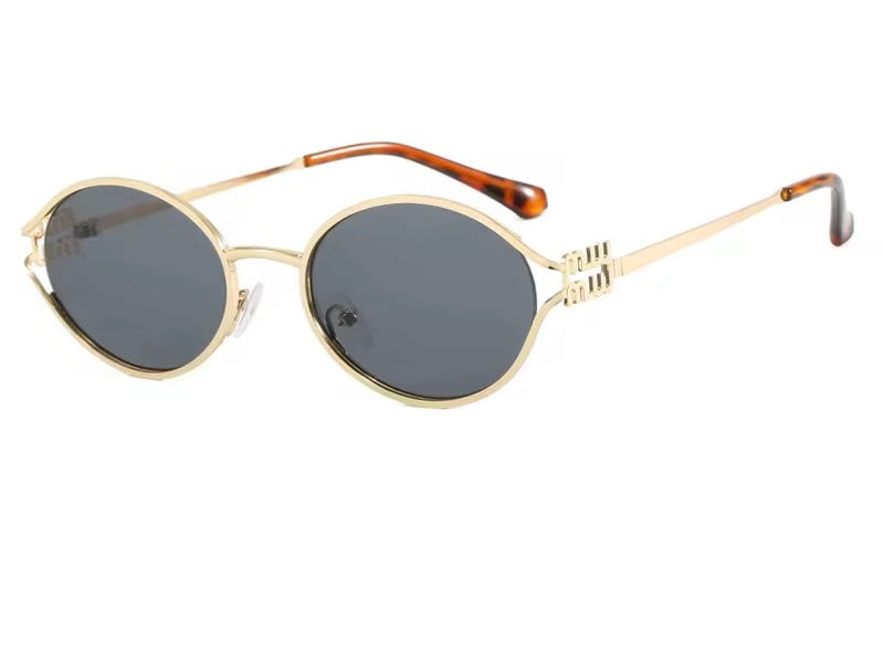 Mia Shades image 1